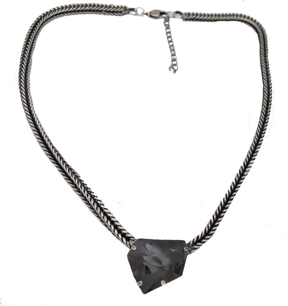 Put A Dent In It Crystal Necklace - omani online